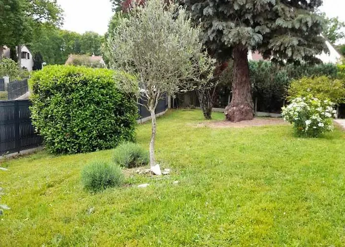 Alojamento de Acomodação e Pequeno-almoço à 5 Minutes Du Circuit Allonnes (Sarthe)